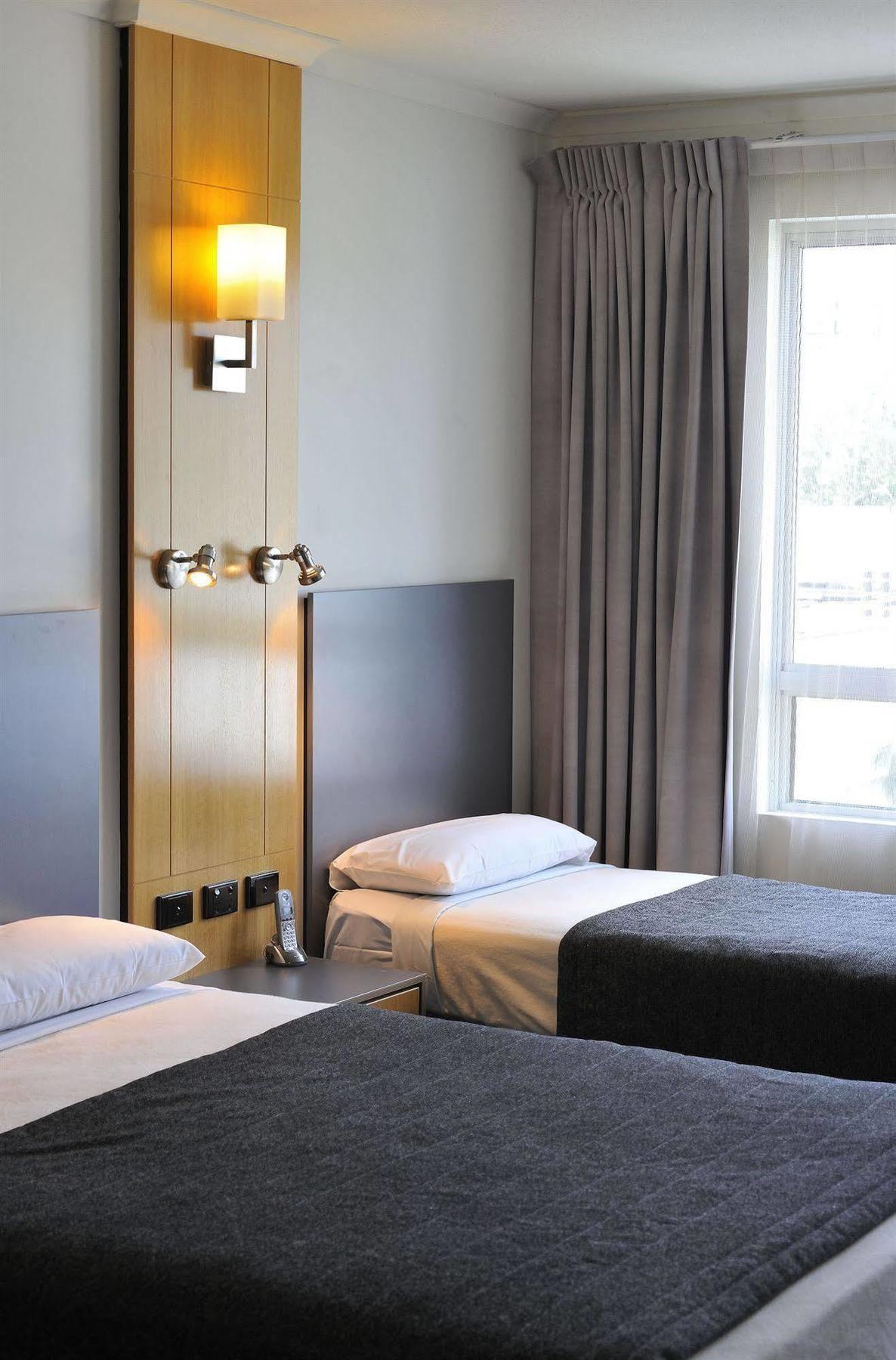 Metro Hotel Ipswich International 外观 照片